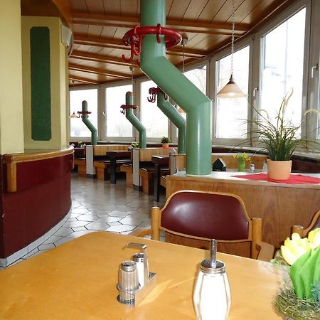 Hotel Und Rasthof Avus Berlin Bagian luar foto