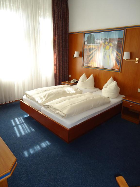 Hotel Und Rasthof Avus Berlin Ruang foto