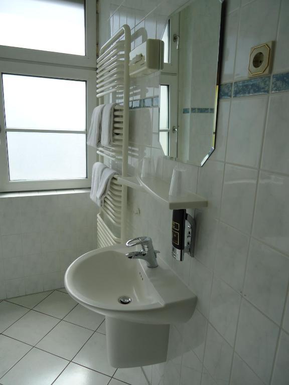 Hotel Und Rasthof Avus Berlin Ruang foto