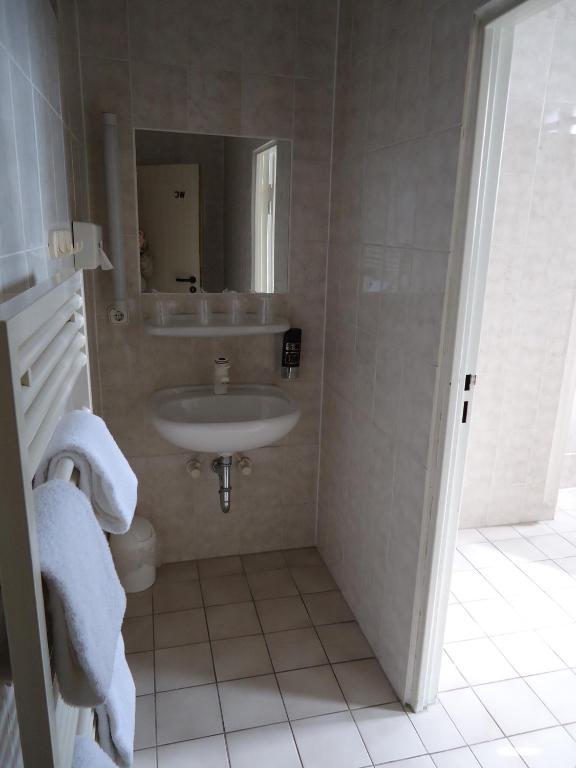 Hotel Und Rasthof Avus Berlin Ruang foto