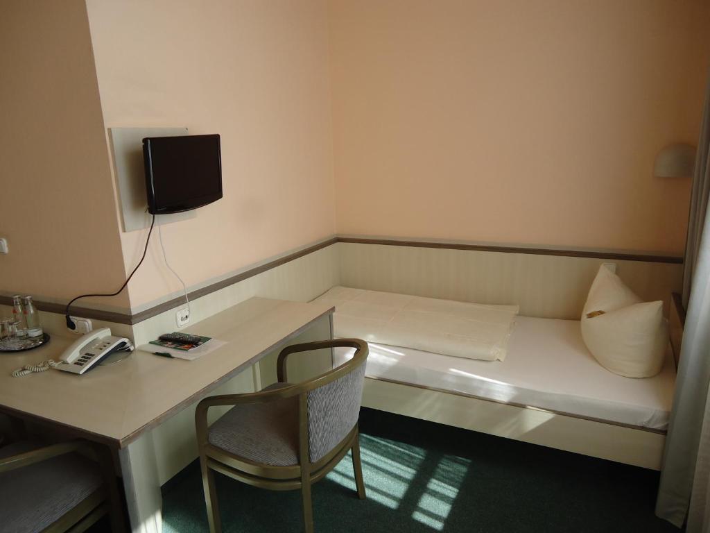 Hotel Und Rasthof Avus Berlin Ruang foto