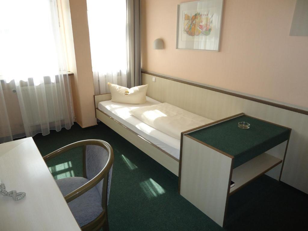 Hotel Und Rasthof Avus Berlin Ruang foto